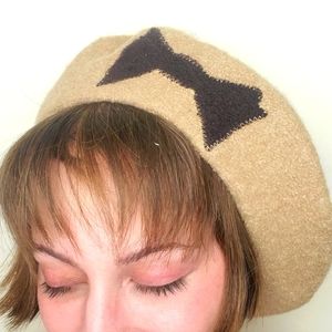 Vintage Wool Beret with Bow Detail